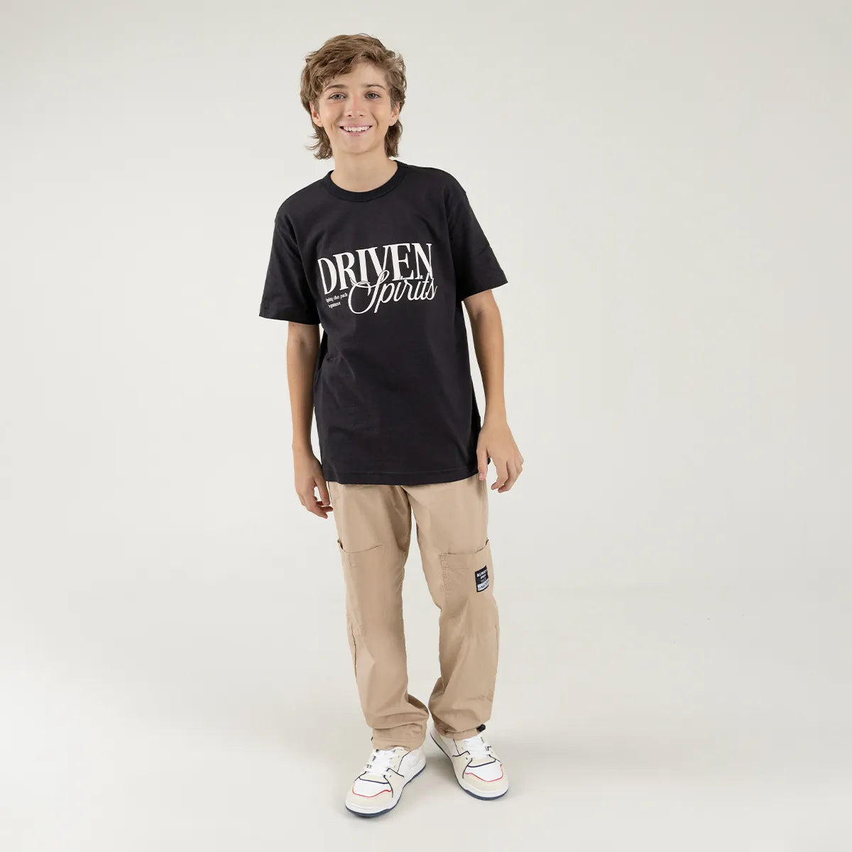 Camiseta para niño manga corta con estampado en relieve