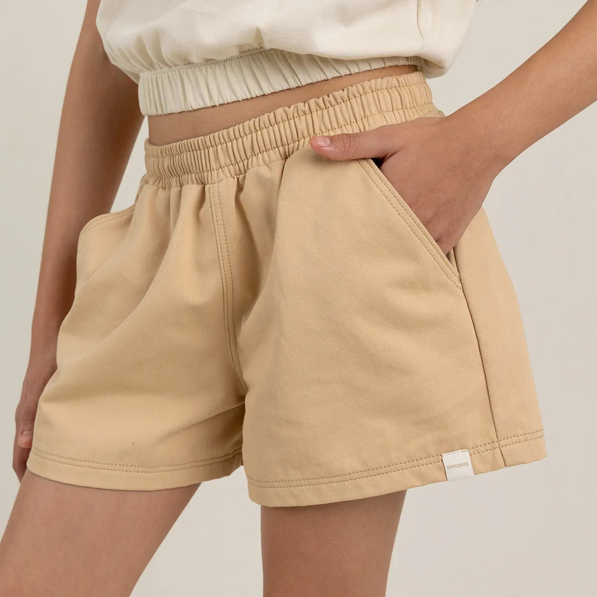 Conjunto de camisa crop + short para niña
