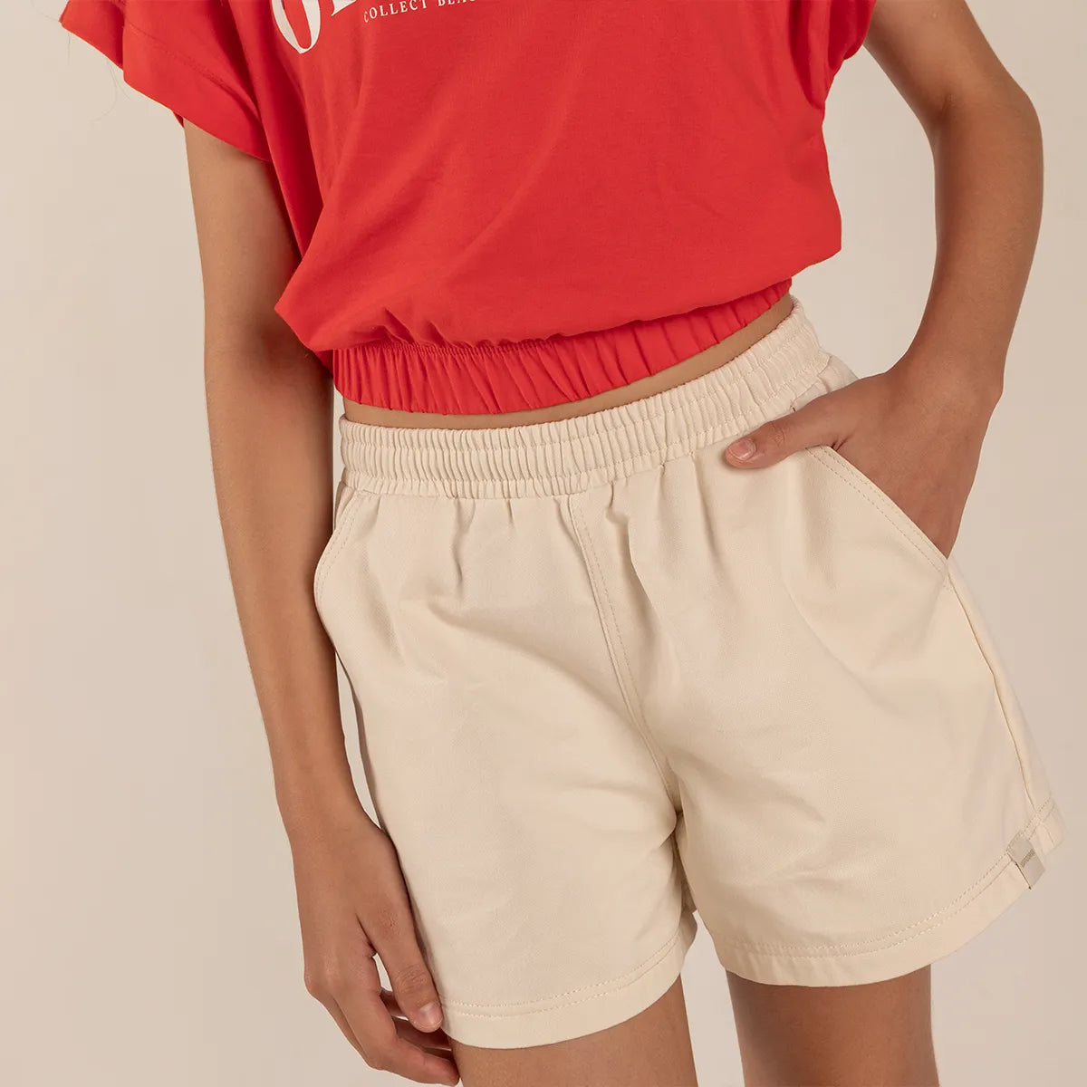 Conjunto de camisa crop + pantalón corto para niña