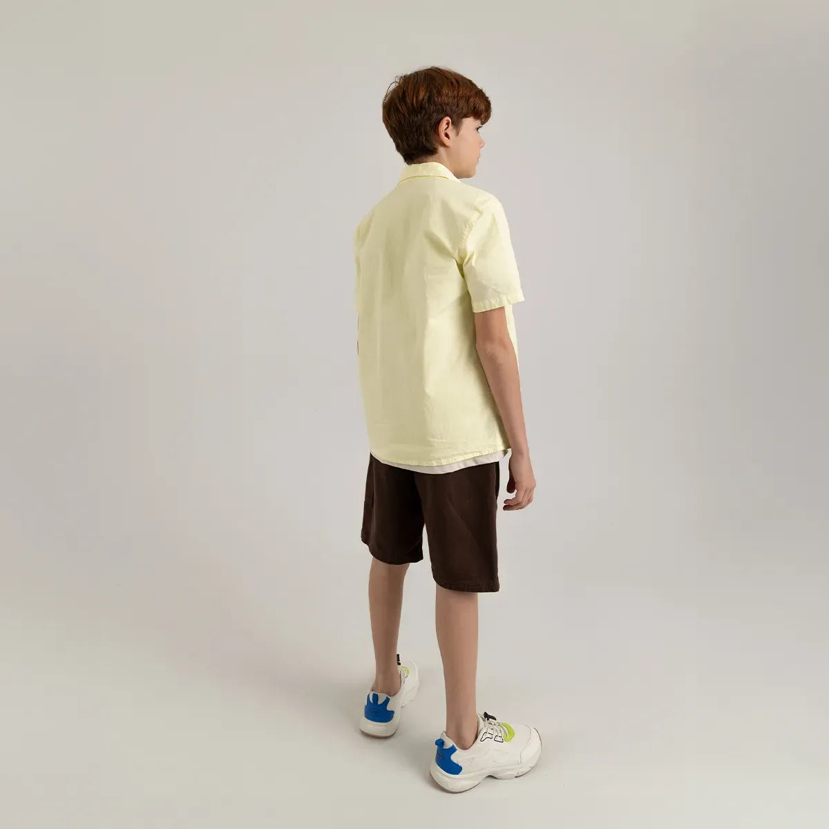 Bermuda para niño con bolsillo asimétrico