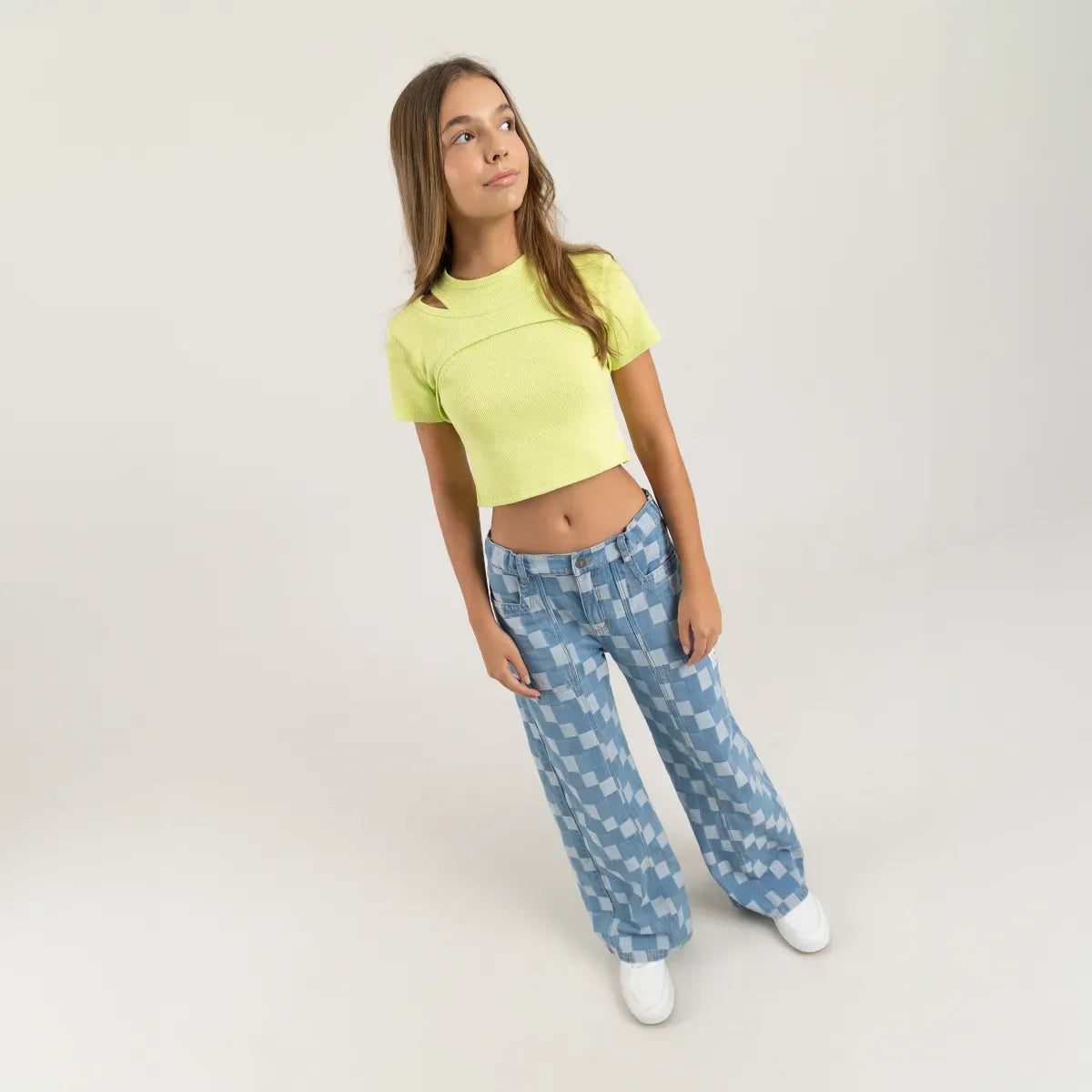 Jean wide leg para niña con bolsillos de parche