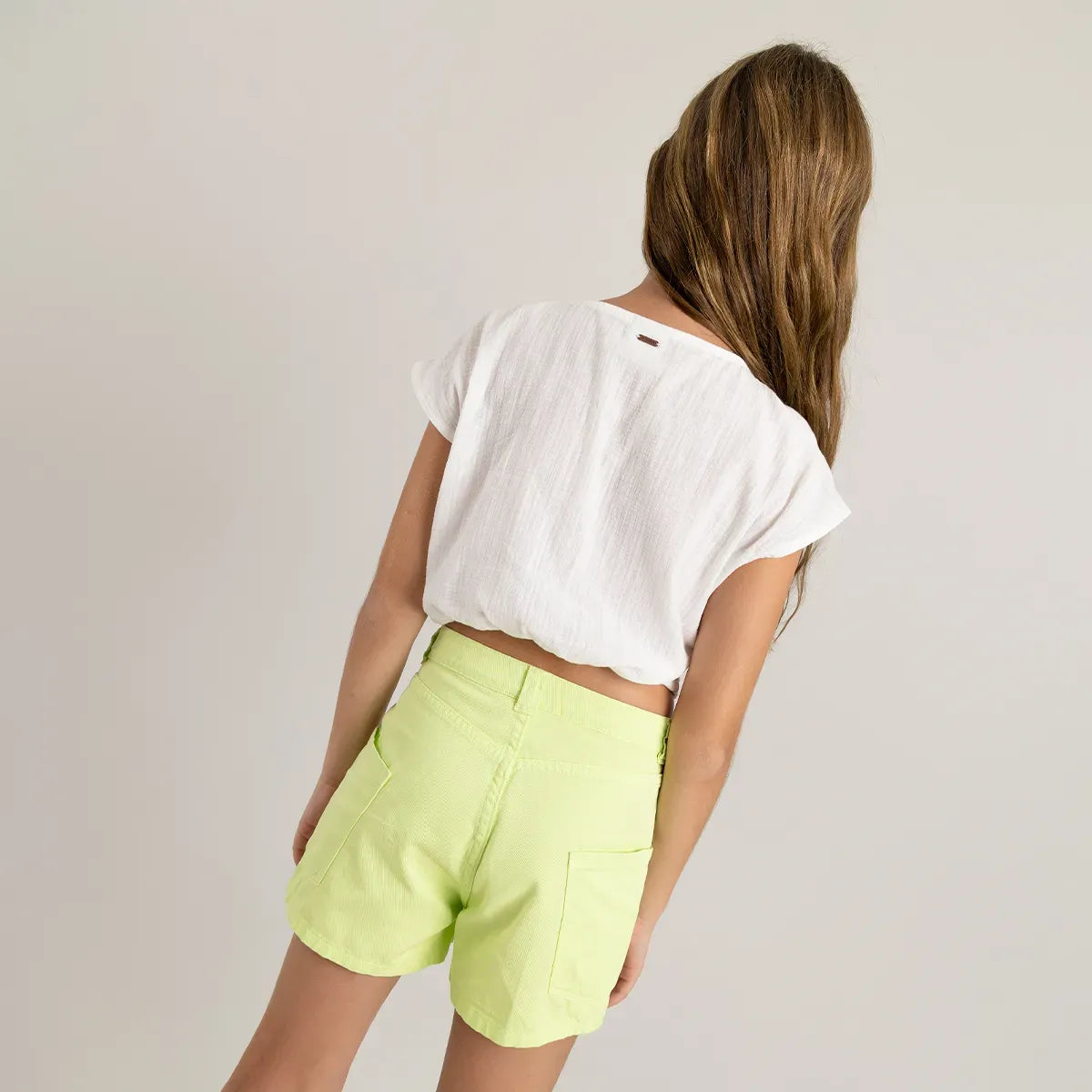 Conjunto para niña de camisa manga sisa + short