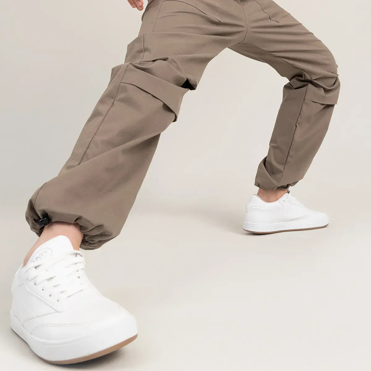 Pantalón tipo parachute largo para niño