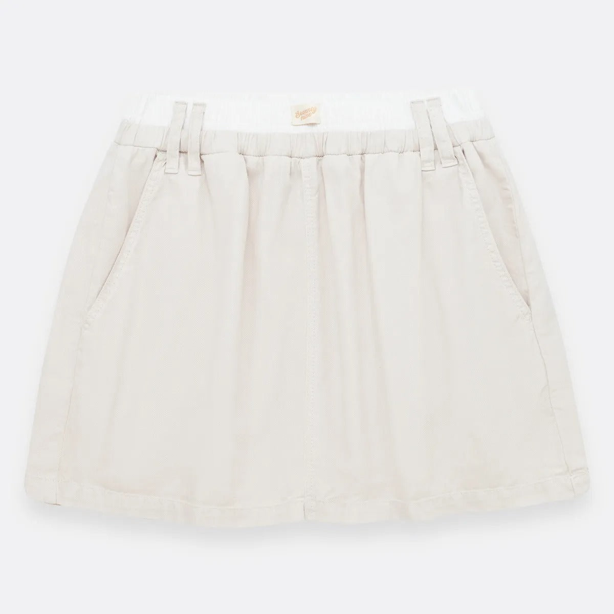 Falda corta para niña con doble pretina