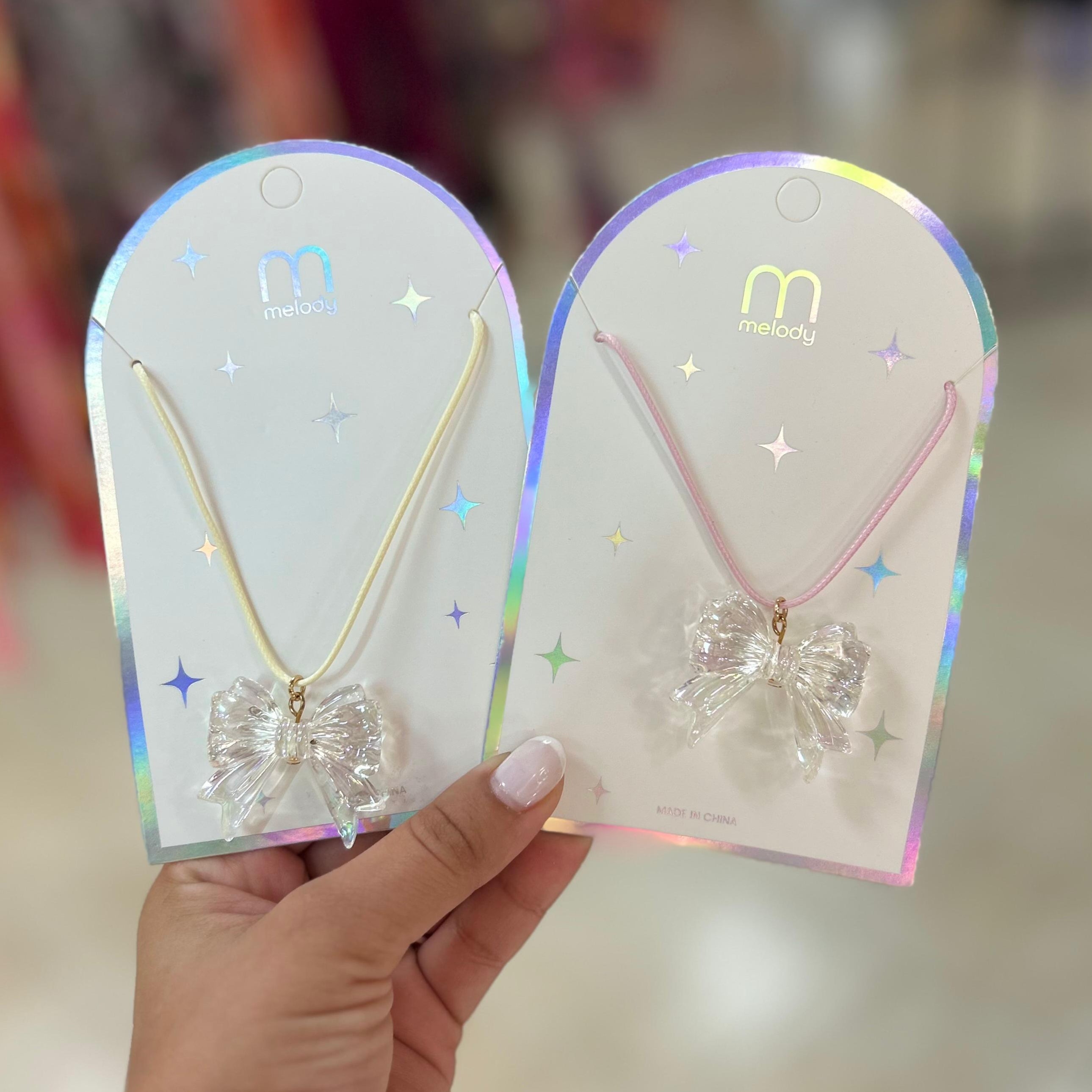 Collar De Hilo Con Pendant De Lazo