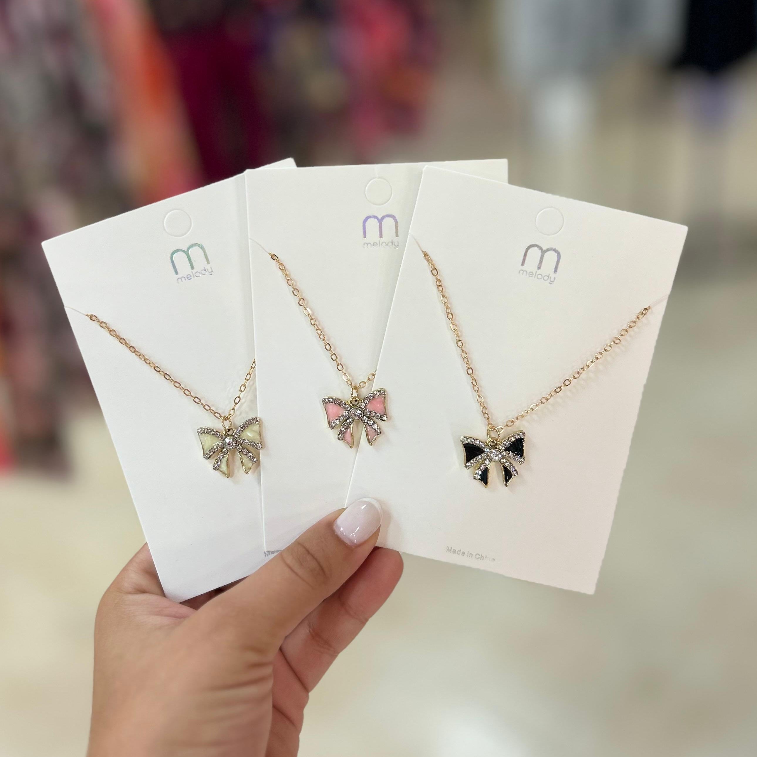 Collar Con Pendant De Lazo