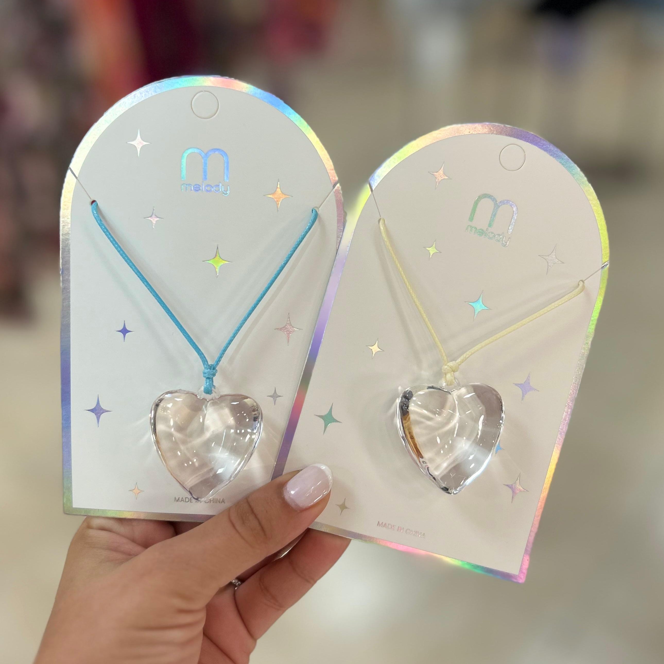 Collar De Hilo Con Pendant De Corazón