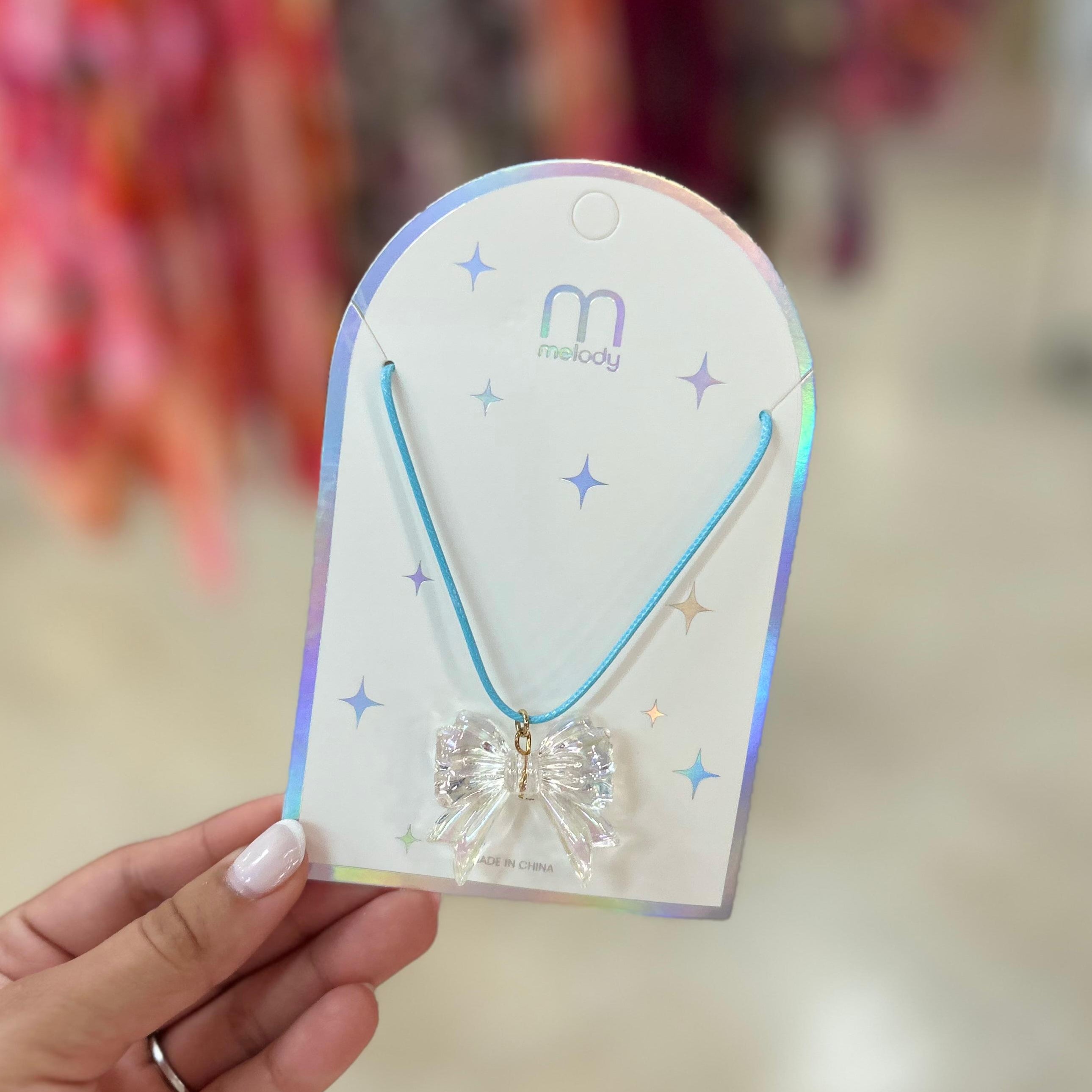 Collar De Hilo Con Pendant De Lazo