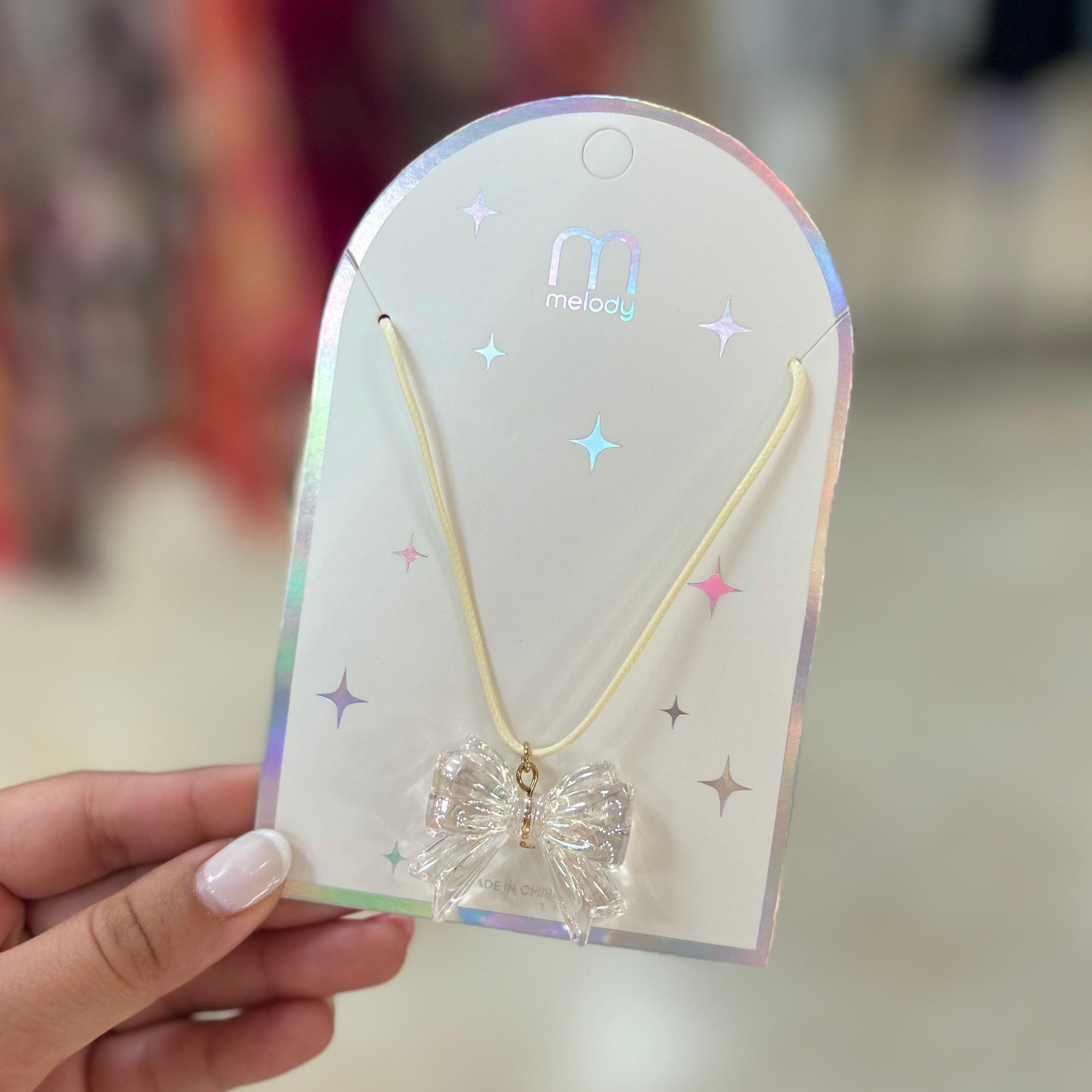 Collar De Hilo Con Pendant De Lazo