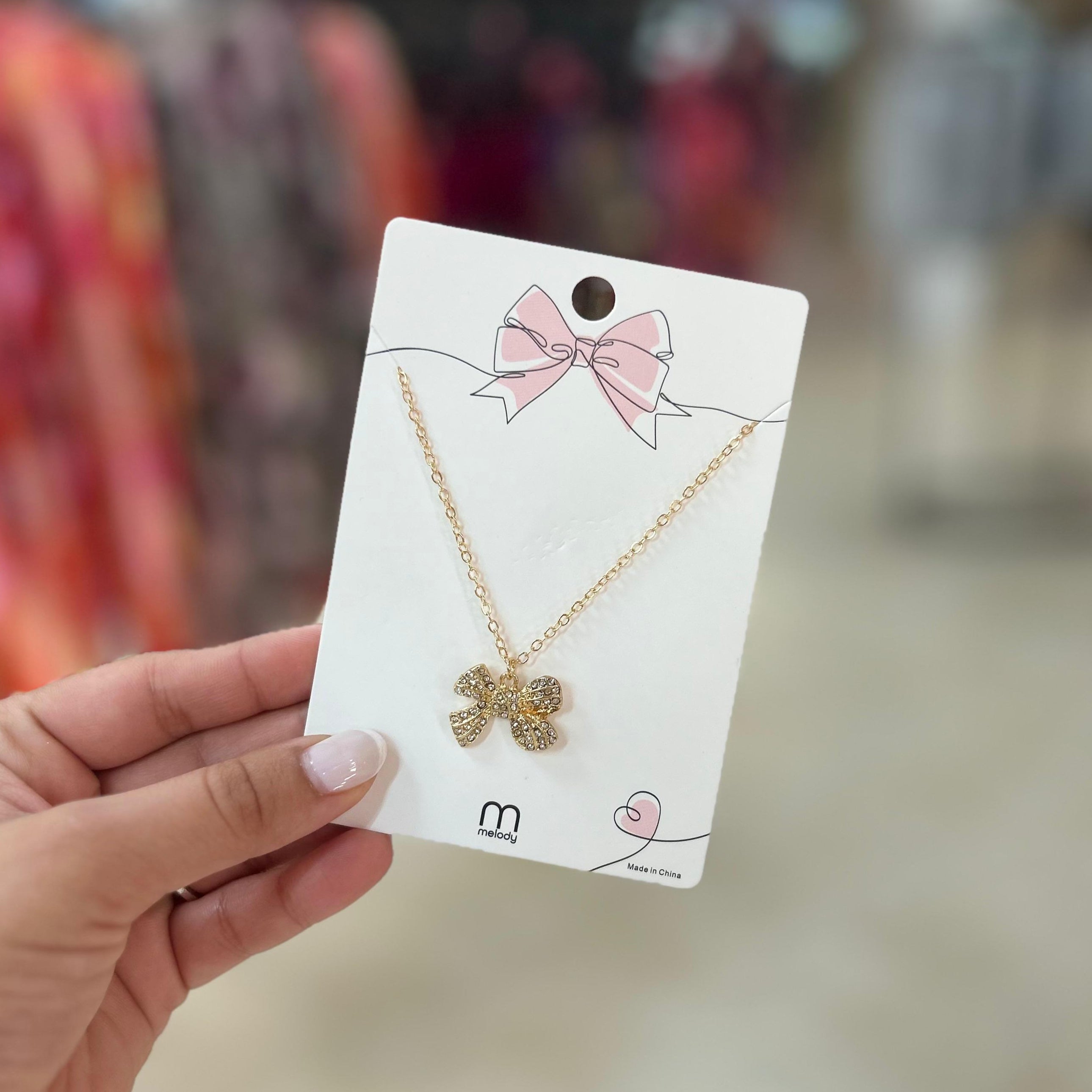 Collar Con Pendant De Lazo