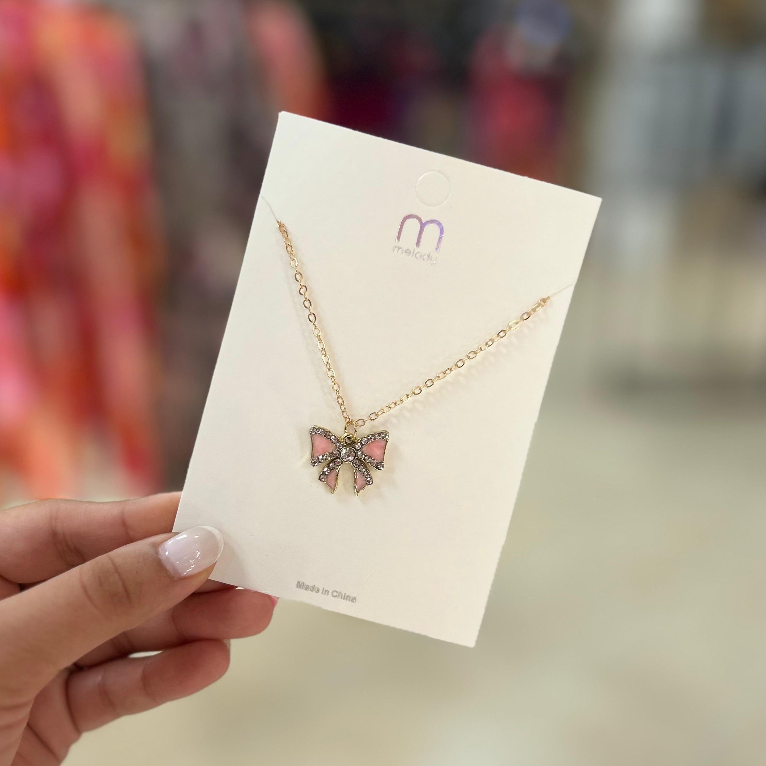 Collar Con Pendant De Lazo