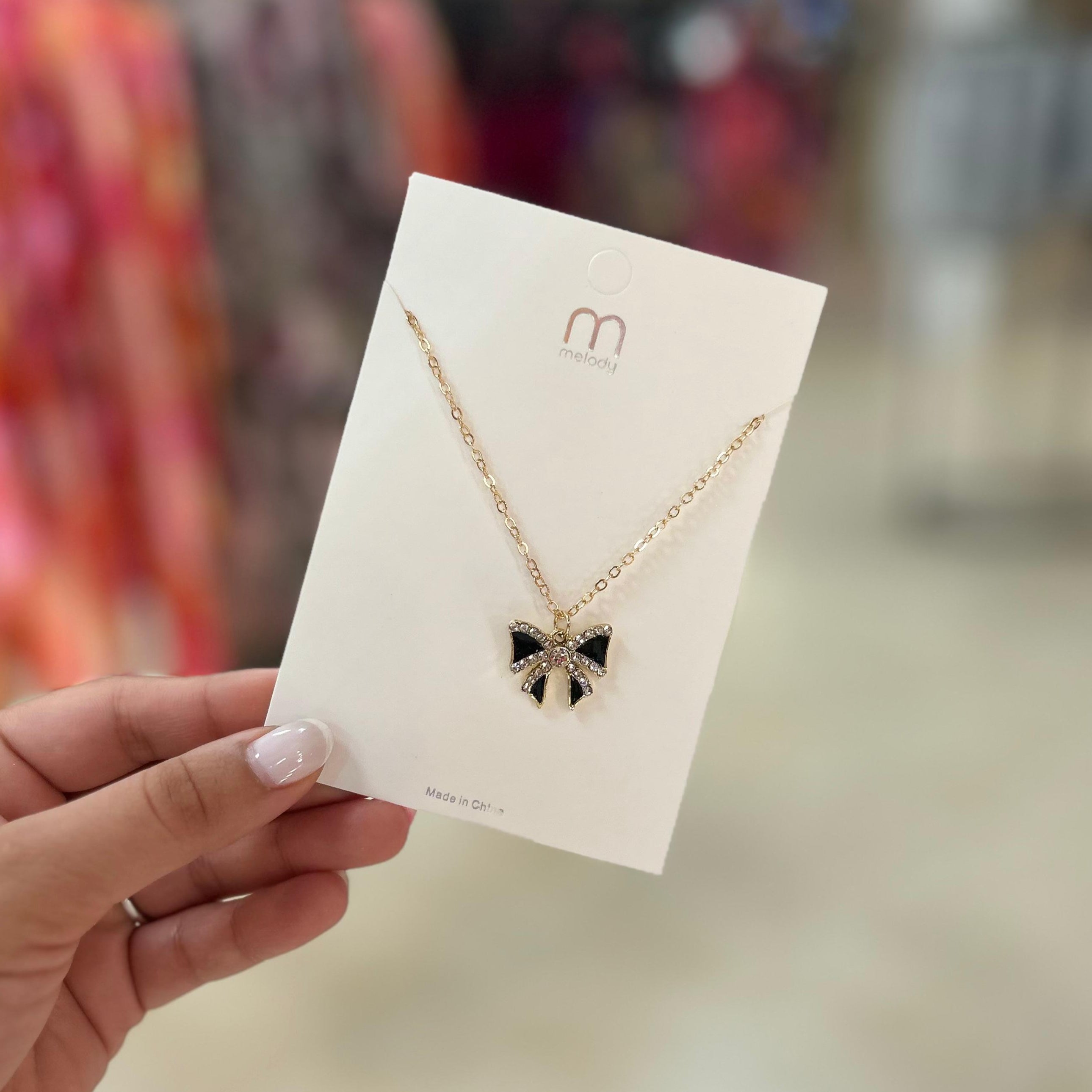 Collar Con Pendant De Lazo