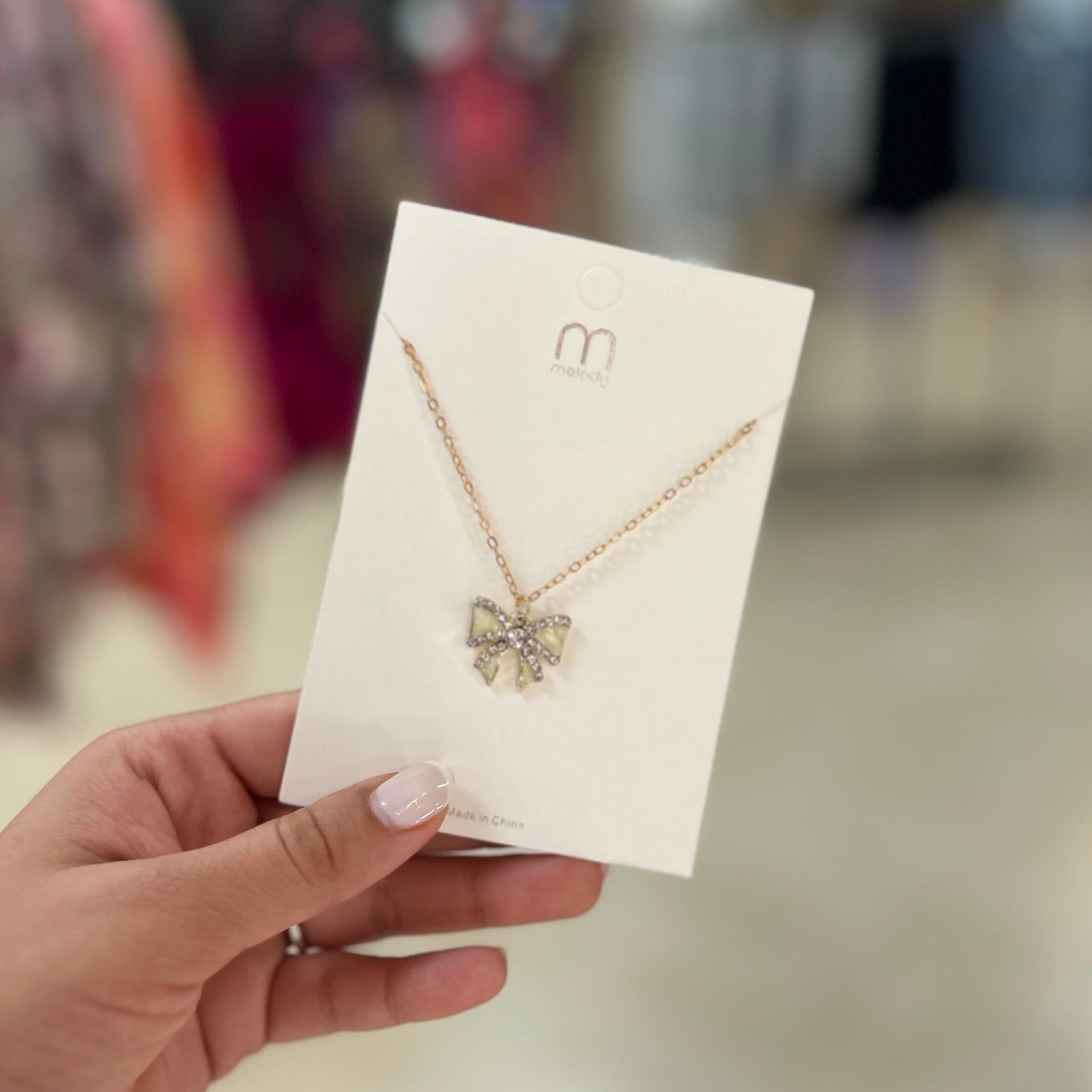 Collar Con Pendant De Lazo